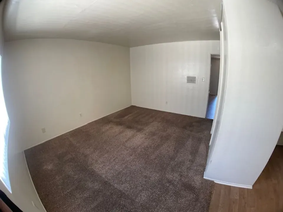 3 Bed 2 Bath Contemporary High-Rise Condo in Oxnard, CA
