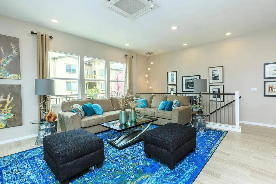 3 Bed 2 Bath Contemporary High-Rise Condo in Oxnard, CA - 4