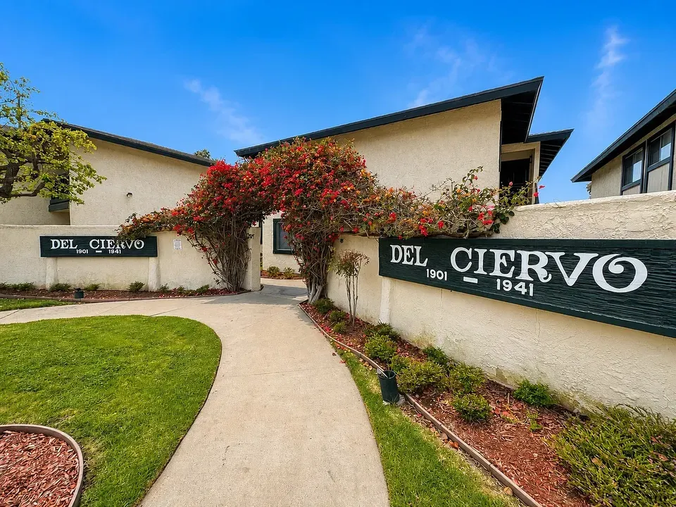 3 Bed 2 Bath Contemporary High-Rise Condo in Oxnard, CA