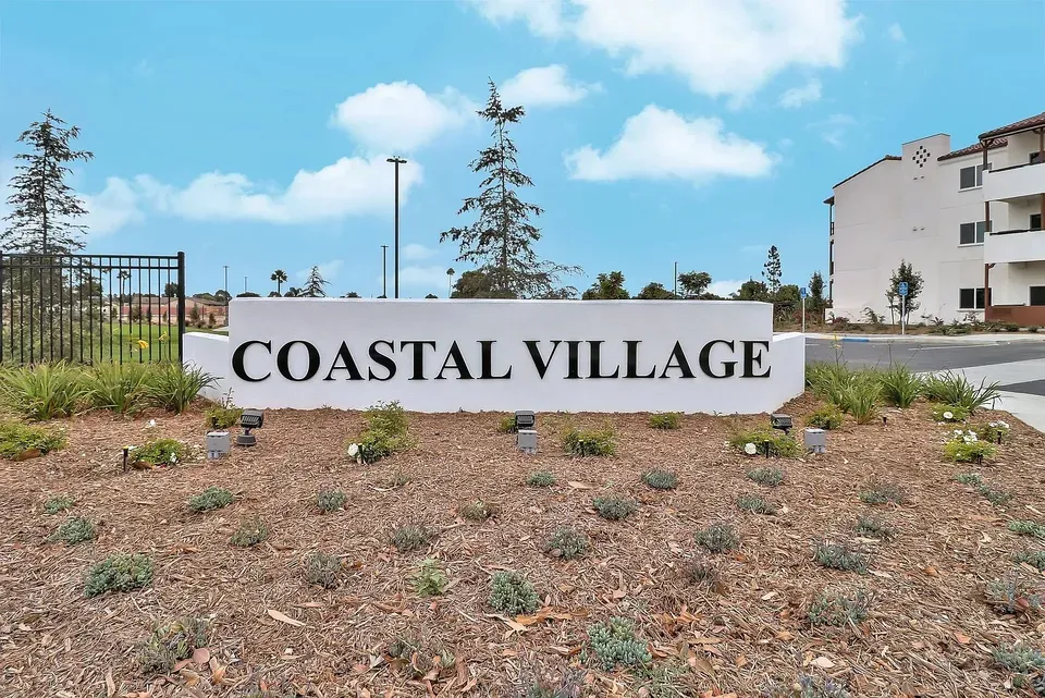 3 Bed 2 Bath Contemporary High-Rise Condo in Oxnard, CA - 2