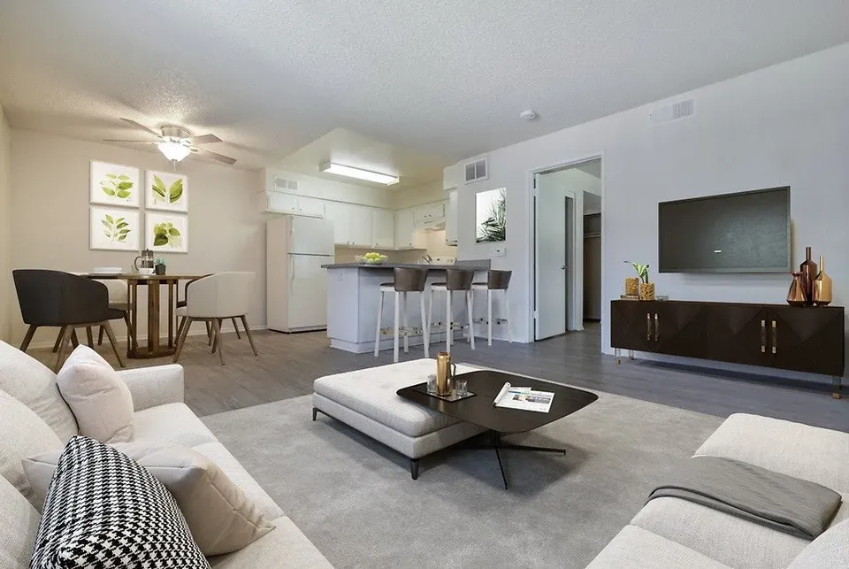 3 Bed 2 Bath Contemporary High-Rise Condo in Oxnard, CA - 2