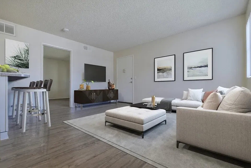 3 Bed 2 Bath Contemporary High-Rise Condo in Oxnard, CA - 4