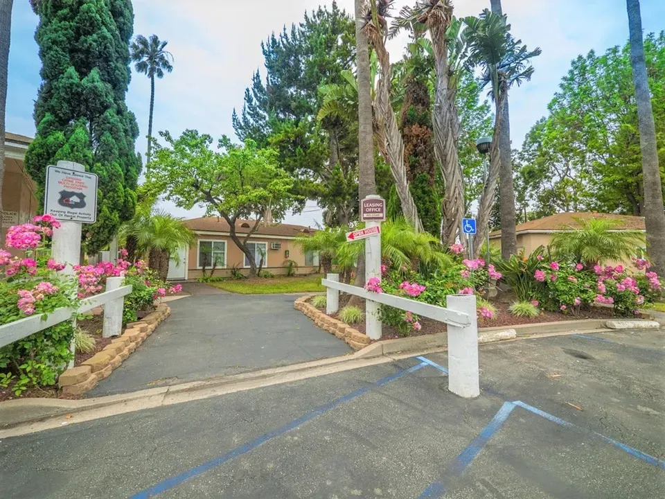 3 Bed 2 Bath Contemporary High-Rise Condo in Oxnard, CA - 5