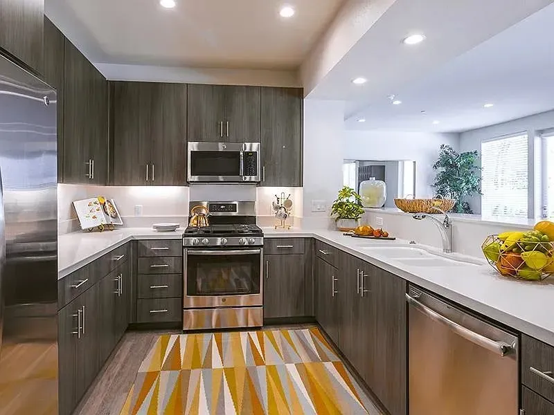 3 Bed 2 Bath Contemporary High-Rise Condo in Oxnard, CA - 1