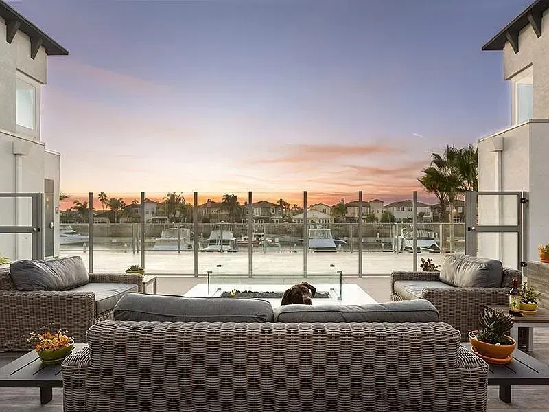 3 Bed 2 Bath Contemporary High-Rise Condo in Oxnard, CA - 4