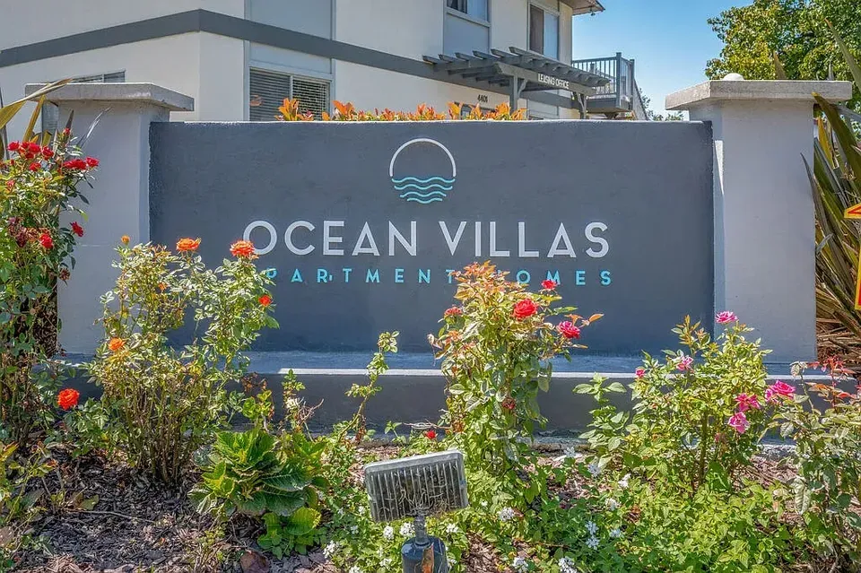 3 Bed 2 Bath Contemporary High-Rise Condo in Oxnard, CA - 4