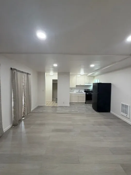 3 Bed 2 Bath Contemporary High-Rise Condo in Oxnard, CA