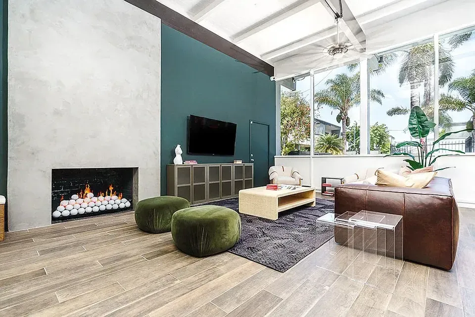 3 Bed 2 Bath Contemporary High-Rise Condo in Oxnard, CA - 4