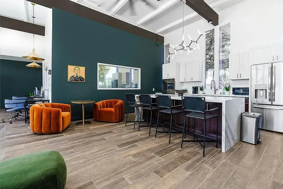3 Bed 2 Bath Contemporary High-Rise Condo in Oxnard, CA - 5
