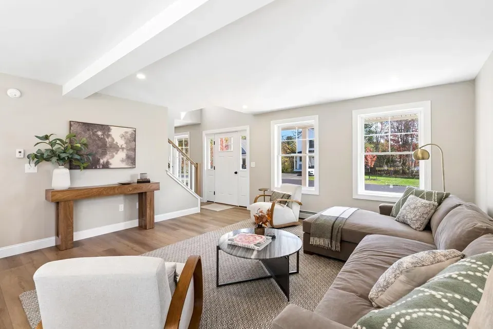3 Bed 2 Bath Contemporary High-Rise Condo in Portland, ME - 3