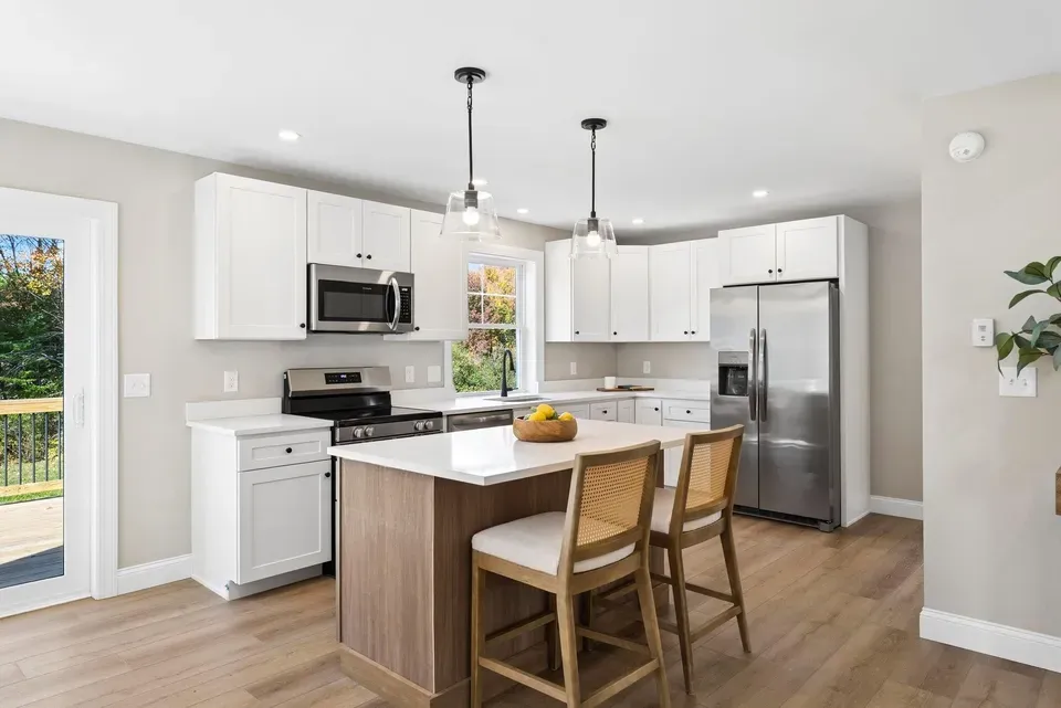 3 Bed 2 Bath Contemporary High-Rise Condo in Portland, ME - 5