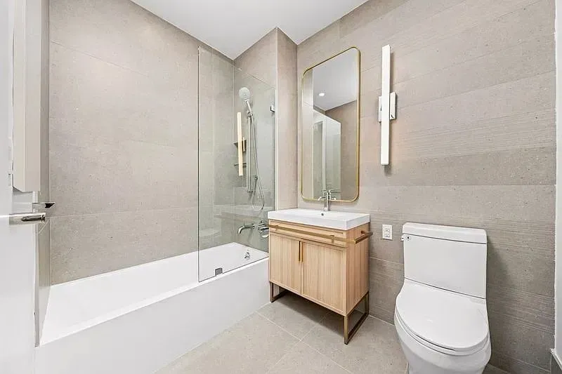 3 Bed 2 Bath Contemporary High-Rise Condo in Queens, NY - 3