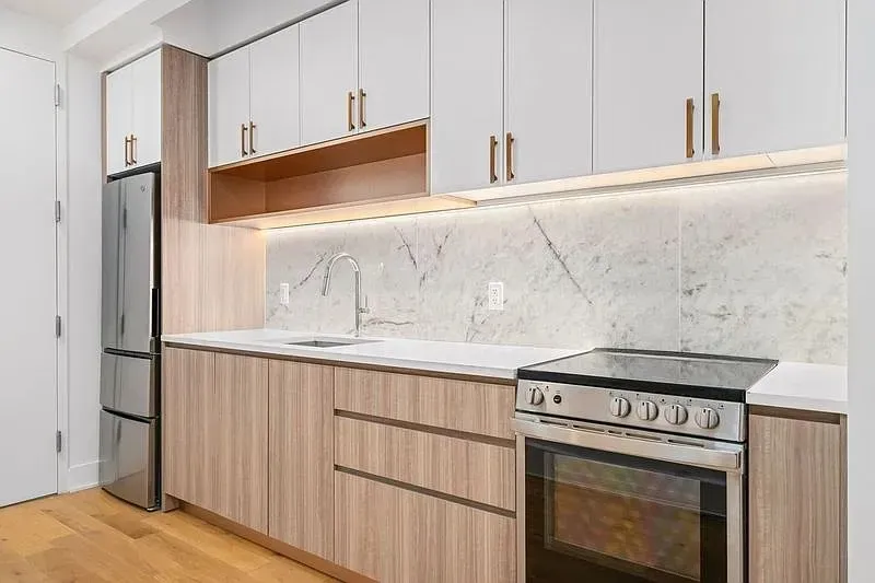 3 Bed 2 Bath Contemporary High-Rise Condo in Queens, NY - 5