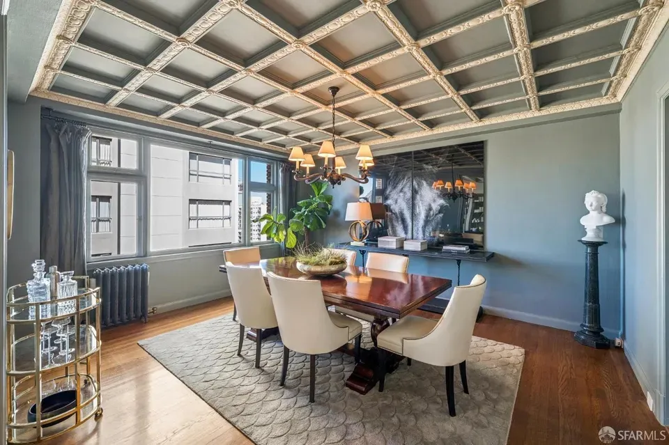3 Bed 2 Bath Contemporary High-Rise Condo in San Francisco, CA - 2