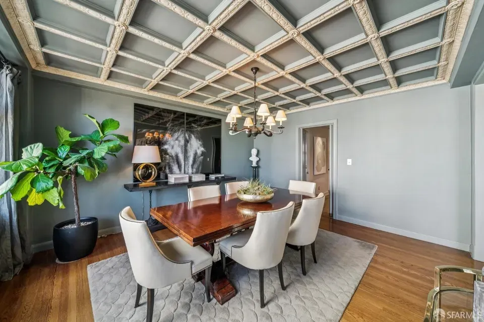 3 Bed 2 Bath Contemporary High-Rise Condo in San Francisco, CA - 4
