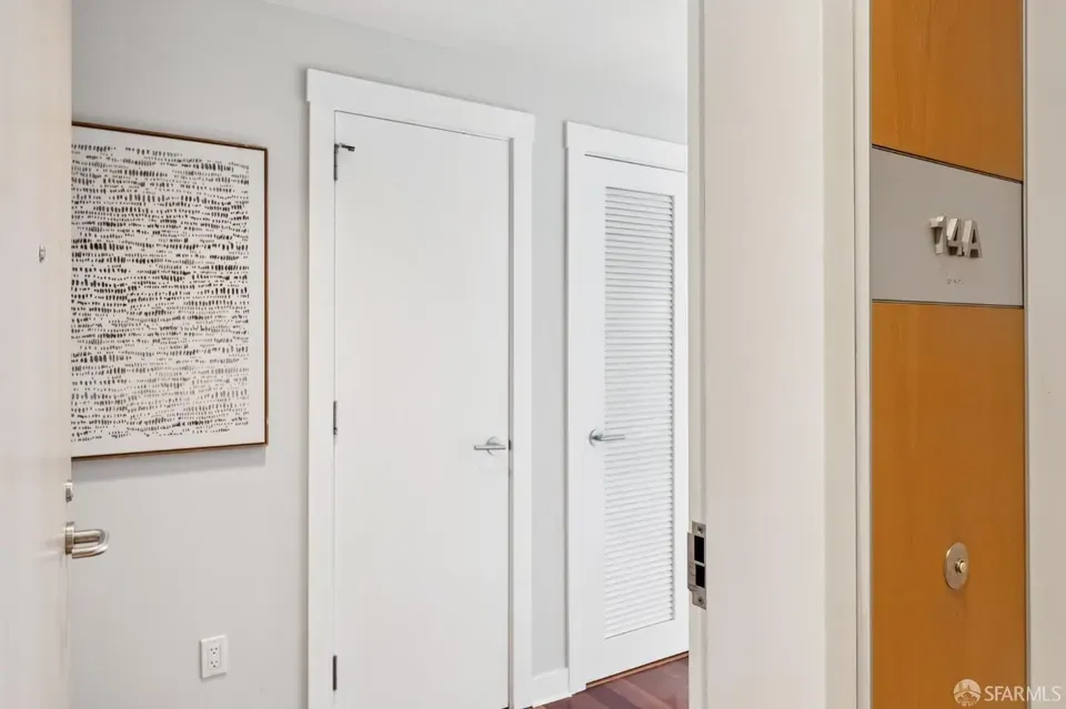3 Bed 2 Bath Contemporary High-Rise Condo in San Francisco, CA - 2