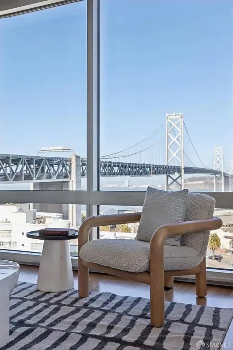 3 Bed 2 Bath Contemporary High-Rise Condo in San Francisco, CA - 5