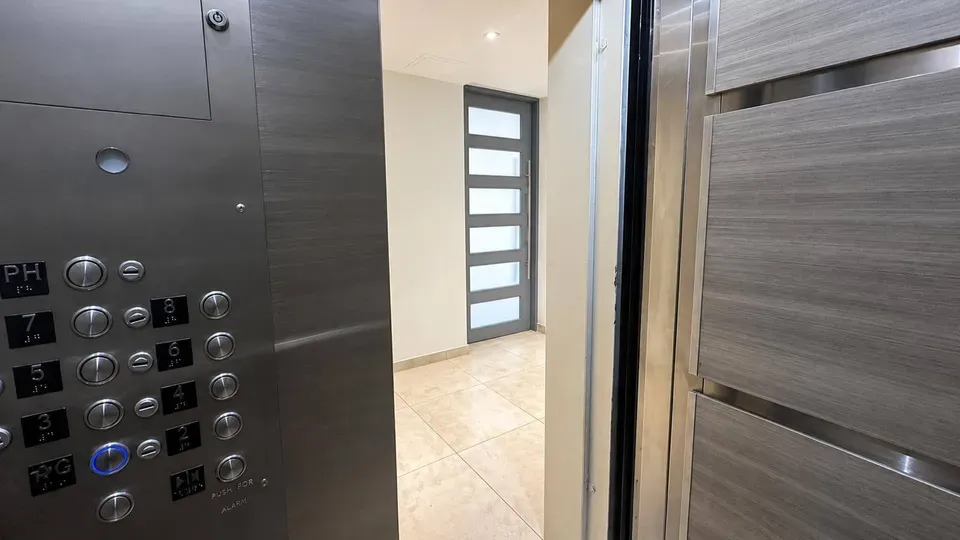 3 Bed 2 Bath Contemporary High-Rise Condo in San Juan, PR - 4