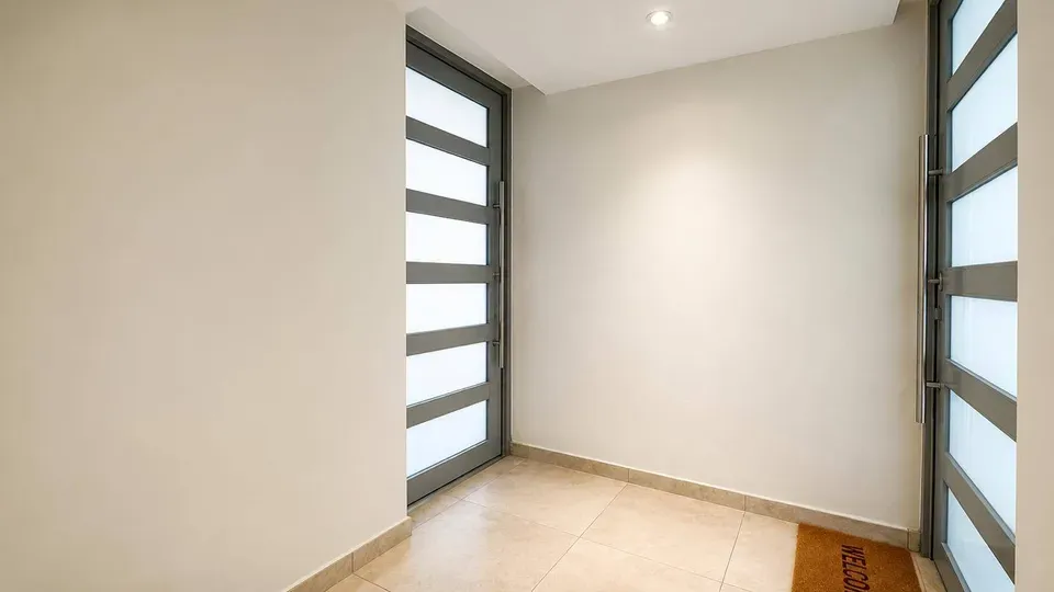 3 Bed 2 Bath Contemporary High-Rise Condo in San Juan, PR - 5