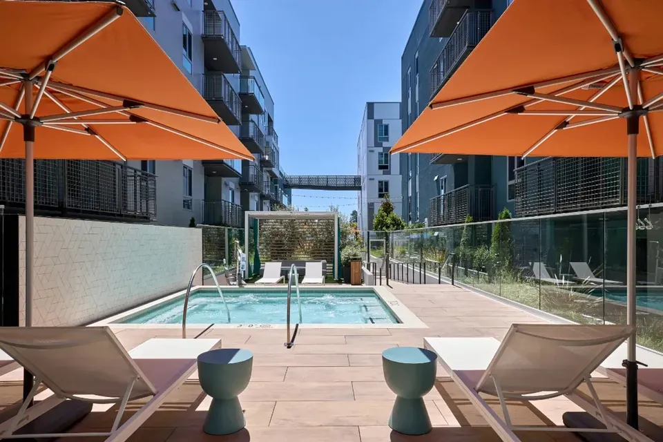 3 Bed 2 Bath Contemporary High-Rise Condo in Santa Cruz, CA - 2