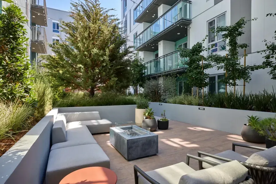 3 Bed 2 Bath Contemporary High-Rise Condo in Santa Cruz, CA - 5