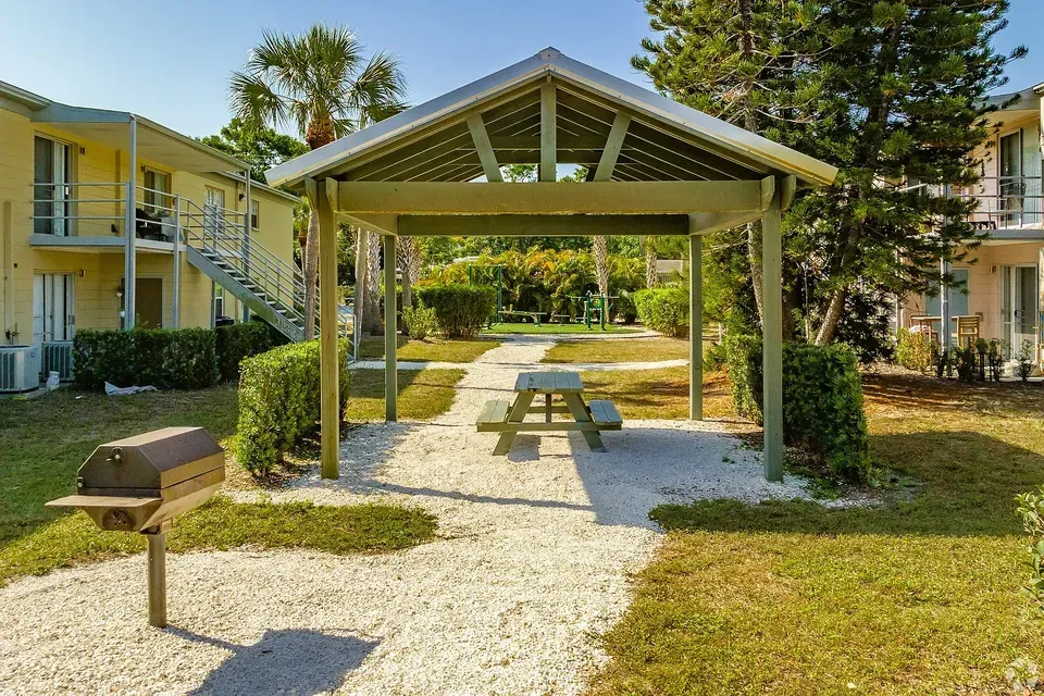 3 Bed 2 Bath Contemporary High-Rise Condo in Tampa, FL - 5