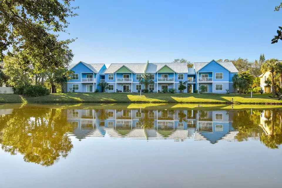 3 Bed 2 Bath Contemporary High-Rise Condo in Tampa, FL