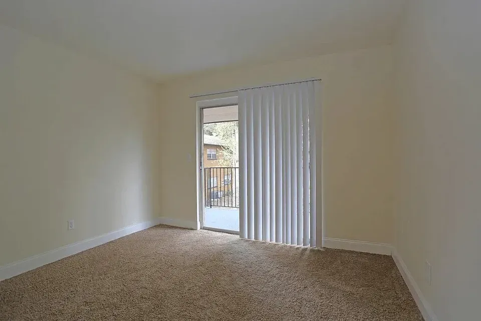 3 Bed 2 Bath Contemporary High-Rise Condo in Tampa, FL - 5