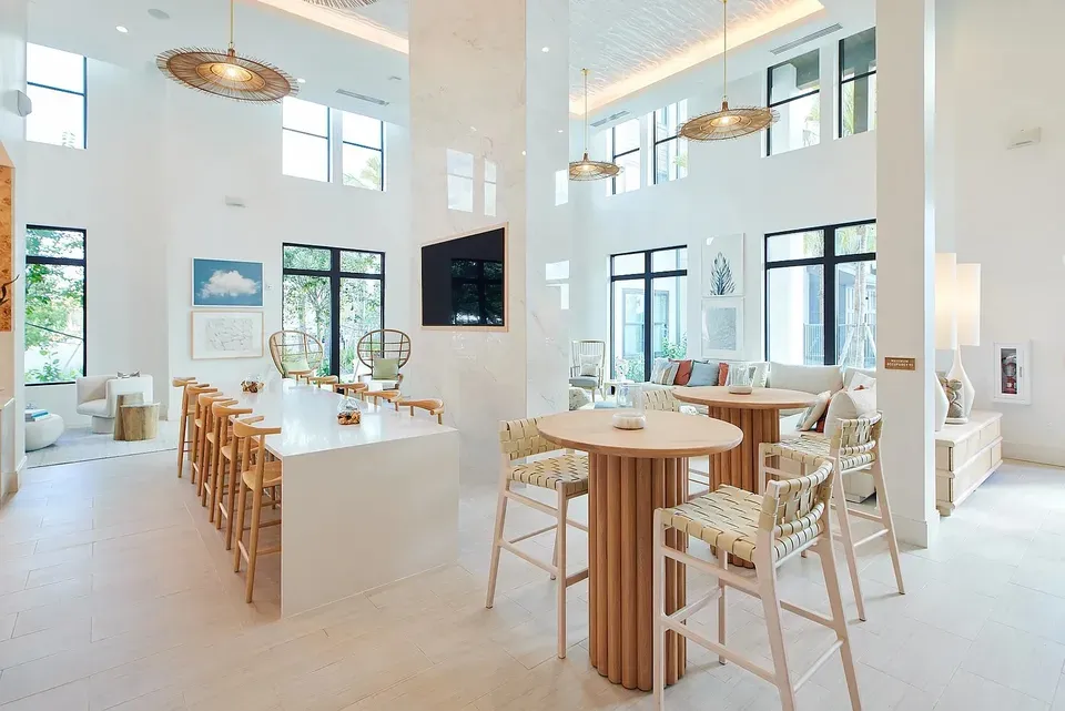 3 Bed 2 Bath Contemporary High-Rise Condo in Tampa, FL - 1