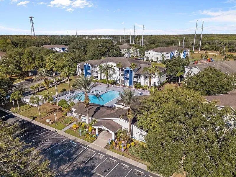 3 Bed 2 Bath Contemporary High-Rise Condo in Tampa, FL - 1