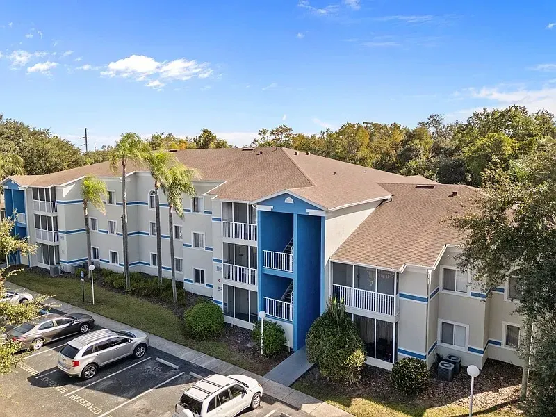 3 Bed 2 Bath Contemporary High-Rise Condo in Tampa, FL - 2