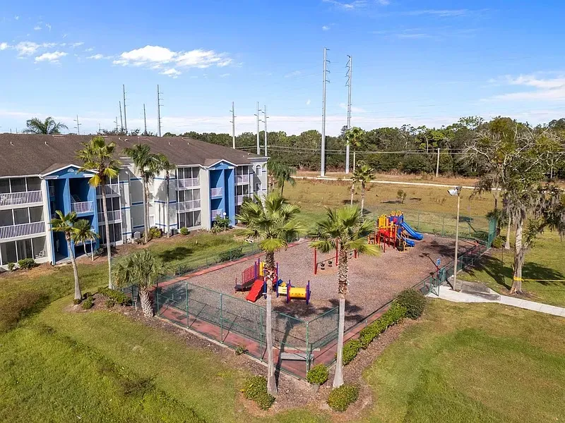 3 Bed 2 Bath Contemporary High-Rise Condo in Tampa, FL - 3