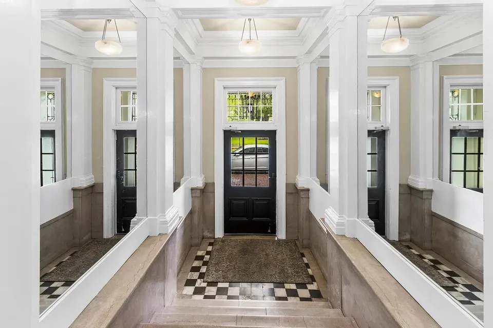 3 Bed 2 Bath Contemporary High-Rise Condo in Tampa, FL - 3