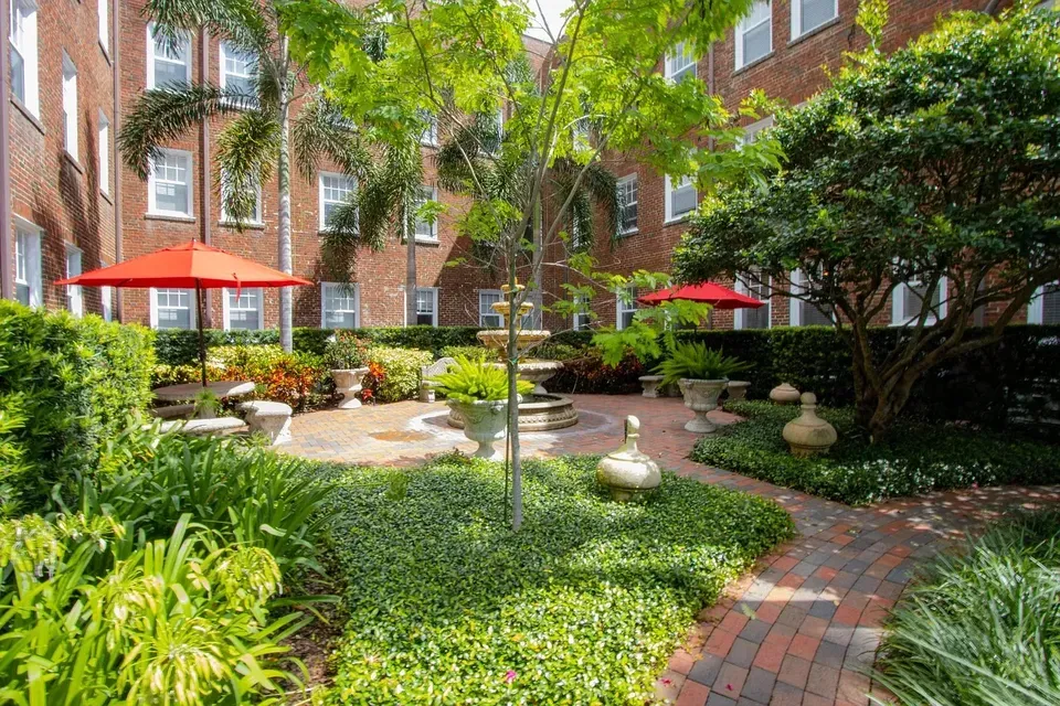 3 Bed 2 Bath Contemporary High-Rise Condo in Tampa, FL - 5