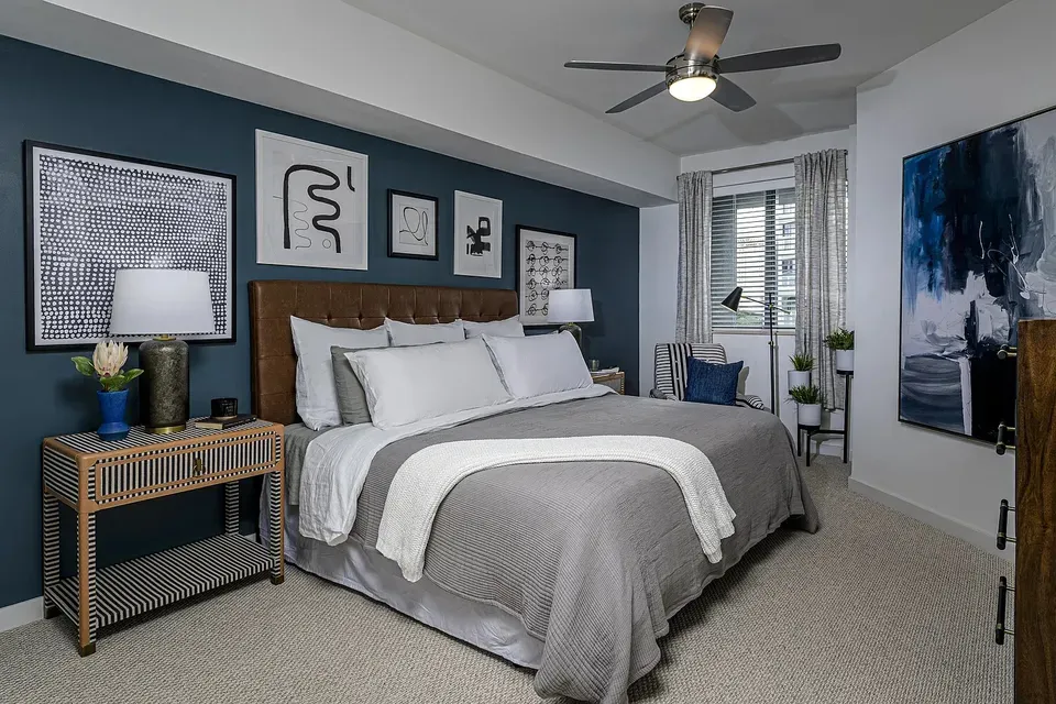 3 Bed 2 Bath Contemporary High-Rise Condo in Tampa, FL - 2