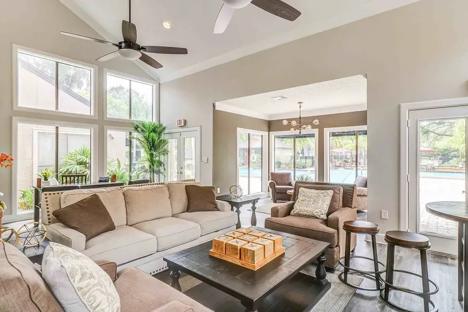 3 Bed 2 Bath Contemporary High-Rise Condo in Tampa, FL - 5