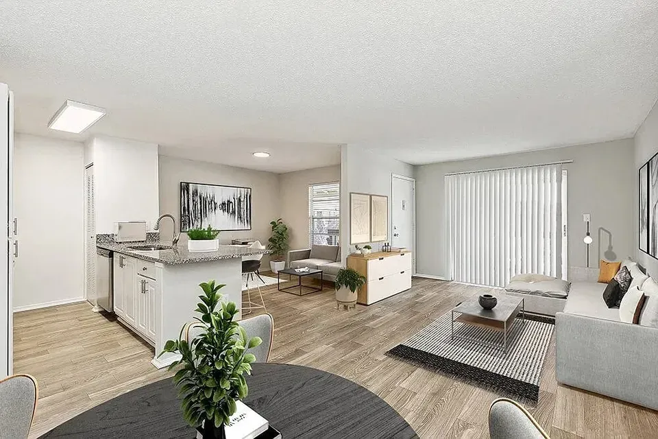 3 Bed 2 Bath Contemporary High-Rise Condo in Tampa, FL - 2
