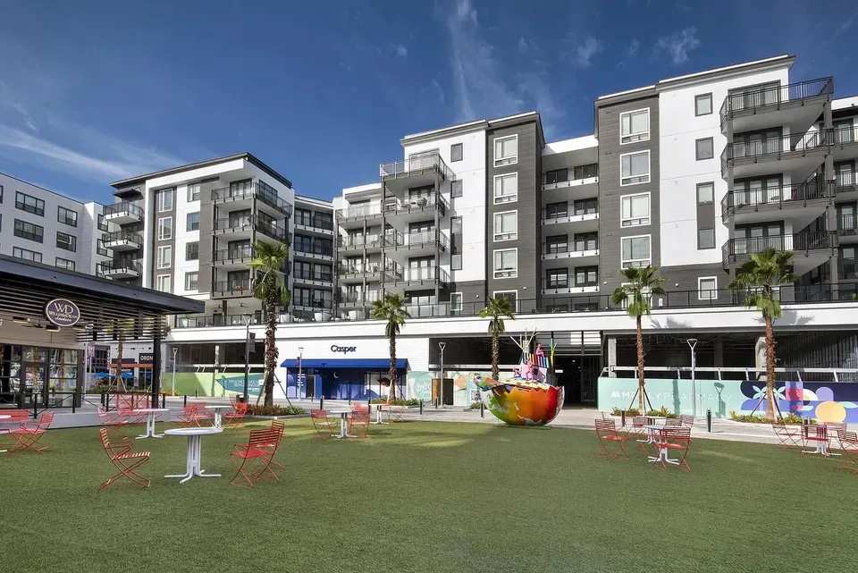 3 Bed 2 Bath Contemporary High-Rise Condo in Tampa, FL - 4