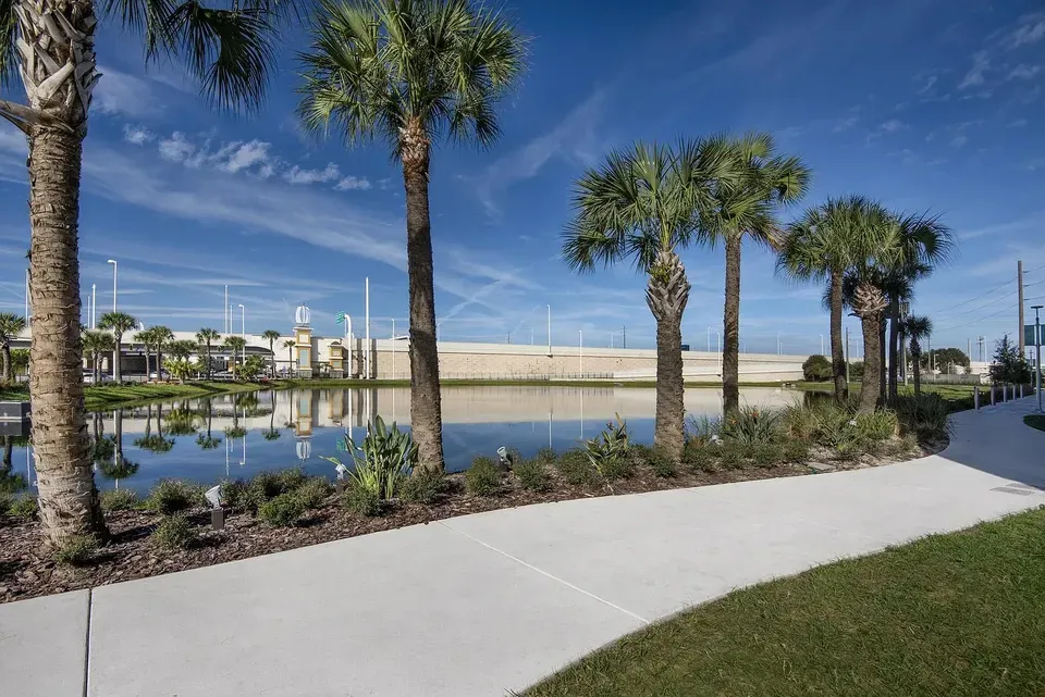 3 Bed 2 Bath Contemporary High-Rise Condo in Tampa, FL - 5