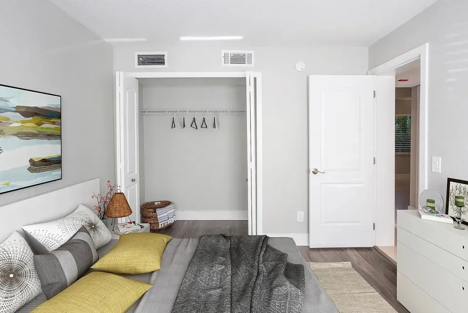 3 Bed 2 Bath Contemporary High-Rise Condo in Tampa, FL - 4