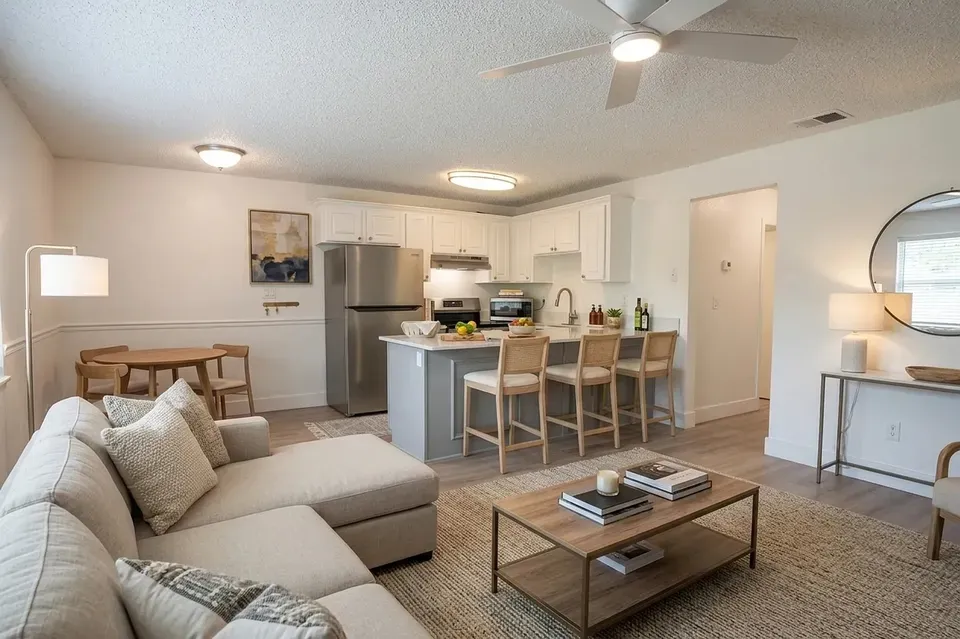 3 Bed 2 Bath Contemporary High-Rise Condo in Tampa, FL - 2