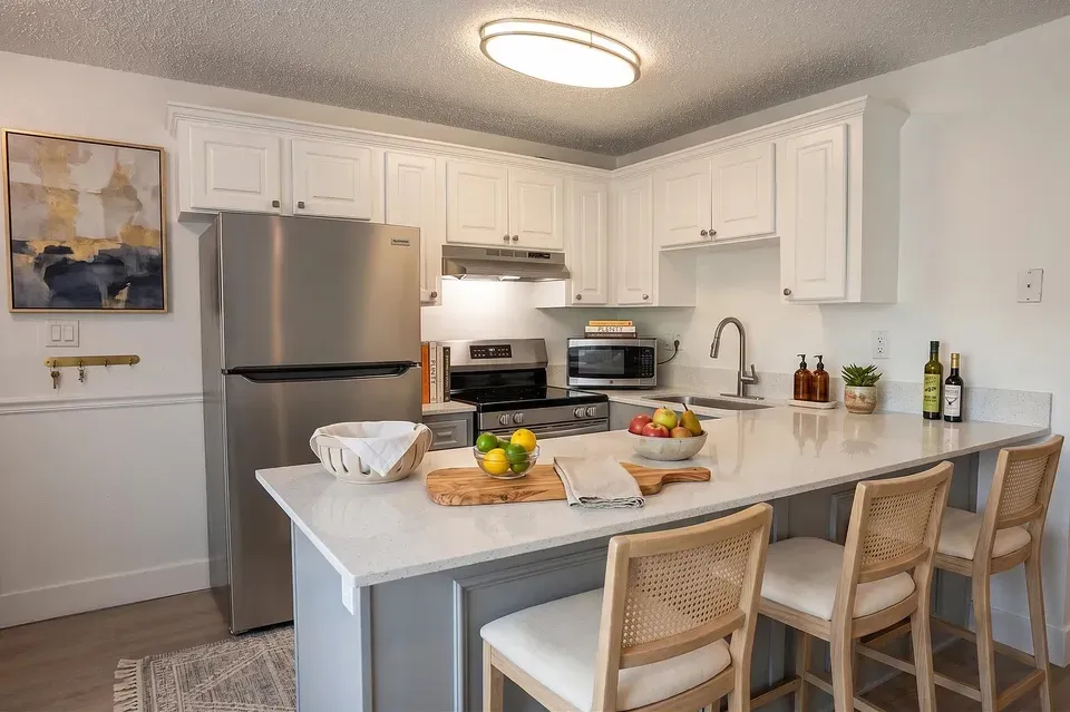3 Bed 2 Bath Contemporary High-Rise Condo in Tampa, FL - 3