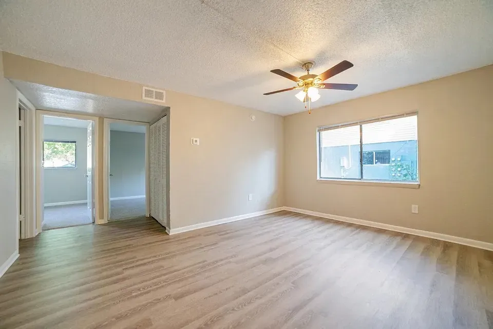 3 Bed 2 Bath Contemporary High-Rise Condo in Tampa, FL - 3