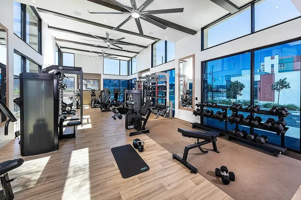 3 Bed 2 Bath Contemporary High-Rise Condo in Temecula, CA - 5
