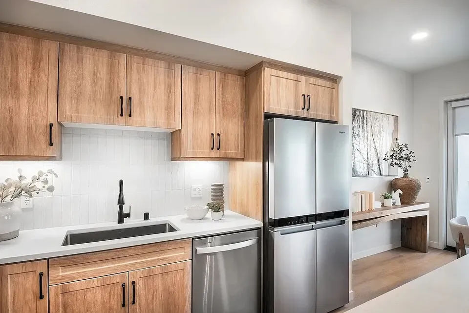 3 Bed 2 Bath Contemporary High-Rise Condo in Temecula, CA - 2