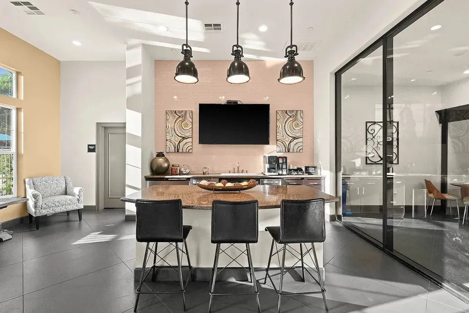 3 Bed 2 Bath Contemporary High-Rise Condo in Temecula, CA - 2