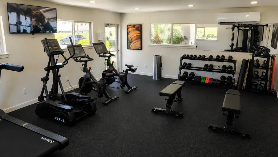 3 Bed 2 Bath Contemporary High-Rise Condo in Temecula, CA - 2