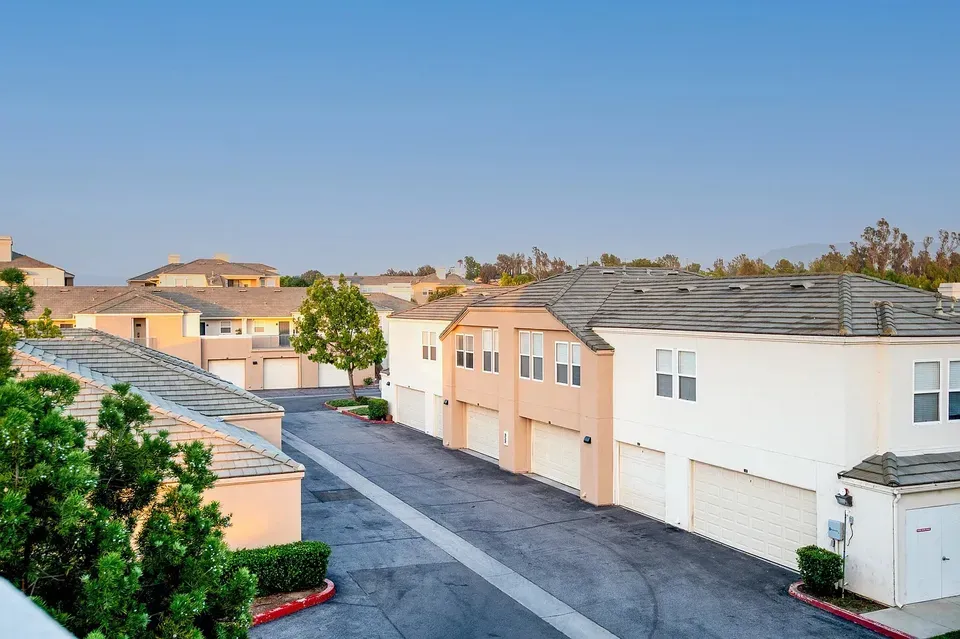 3 Bed 2 Bath Contemporary High-Rise Condo in Temecula, CA - 1