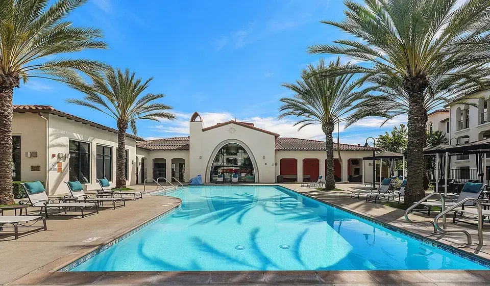 3 Bed 2 Bath Contemporary High-Rise Condo in Temecula, CA - 1