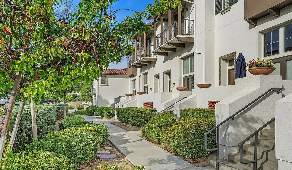 3 Bed 2 Bath Contemporary High-Rise Condo in Temecula, CA - 2